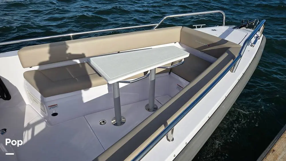 2023 Axopar 28 cabin