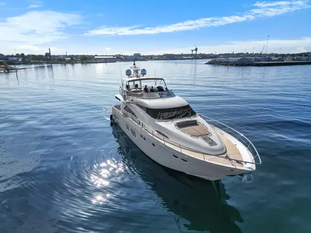 Fairline Squadron 74