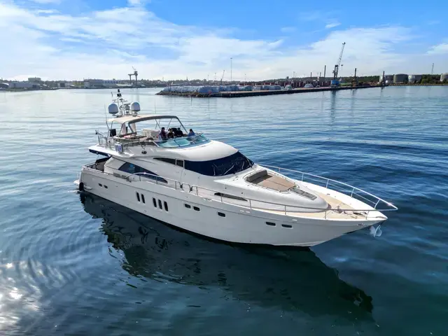 Fairline Squadron 74