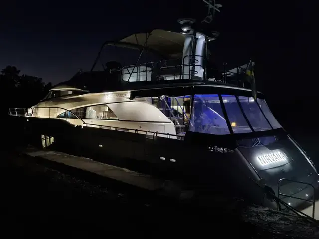 Fairline Squadron 74