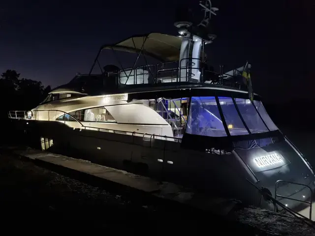 Fairline Squadron 74