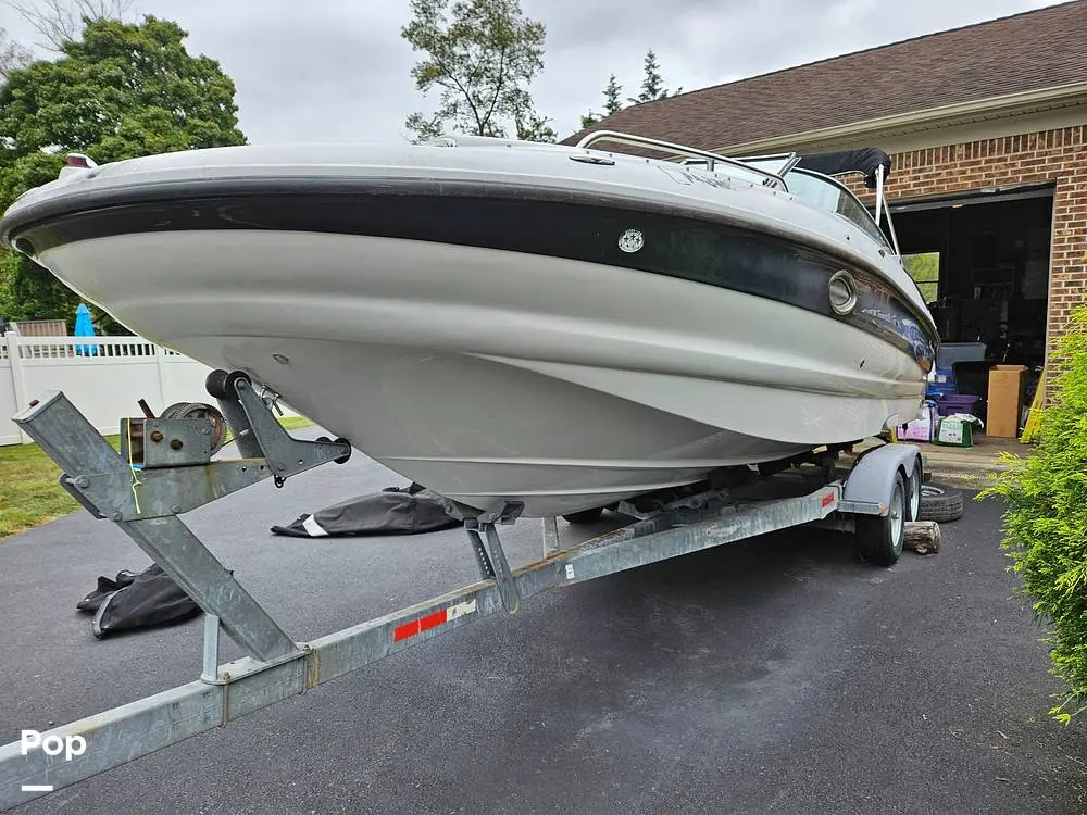 2005 Crownline 240 ex