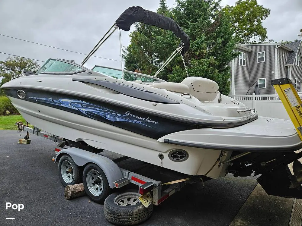 2005 Crownline 240 ex