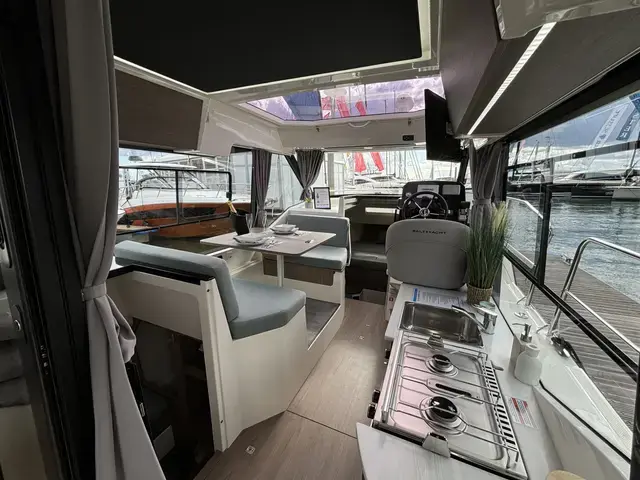 Balt Yacht SunCamper 31 - Electric