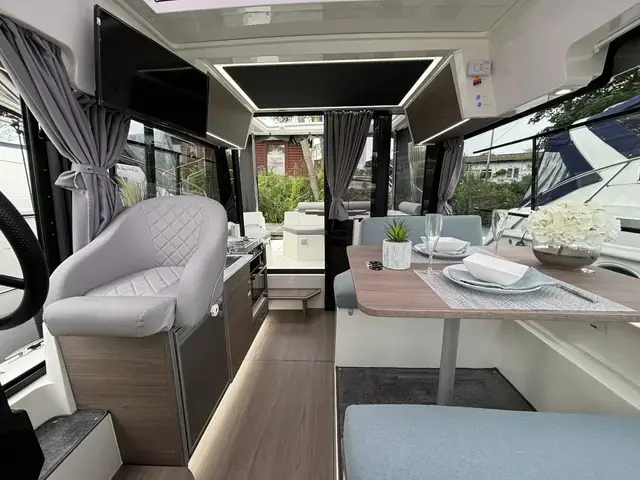 Balt Yacht SunCamper 31 - Electric