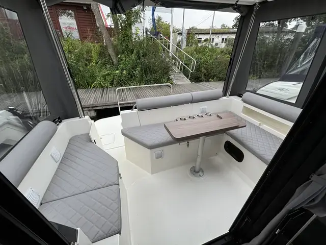 Balt Yacht SunCamper 31 - Electric