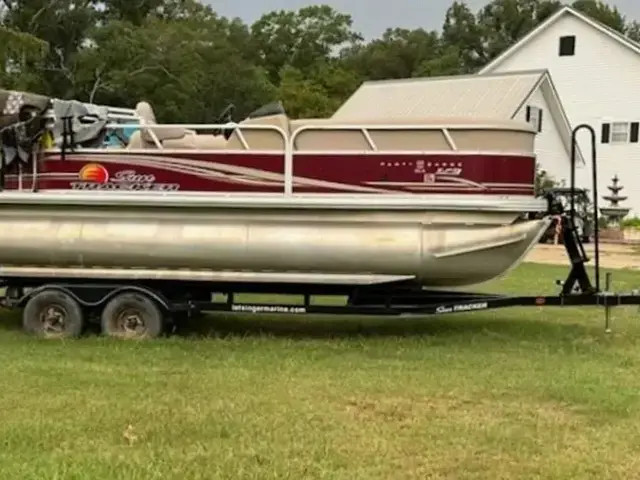 Tracker Boats Sun Party Barge 22 XP3 for sale in United States of America for $24,750