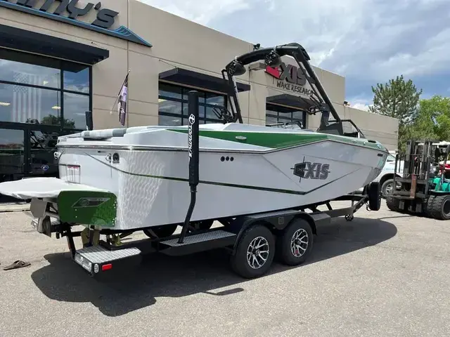 Axis Boats T235