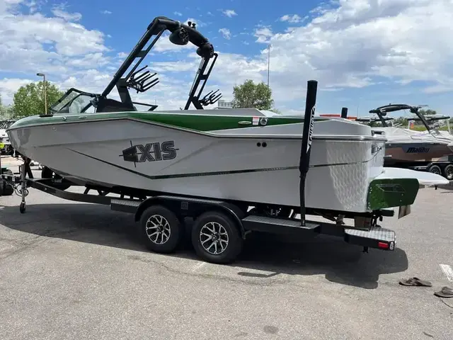 Axis Boats T235