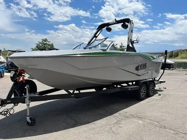 Axis Boats T235