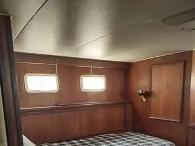 Hatteras 43 Double Cabin