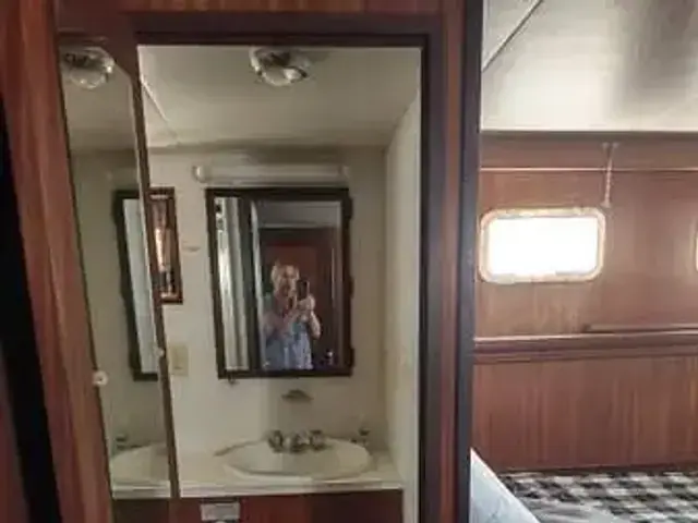 Hatteras 43 Double Cabin