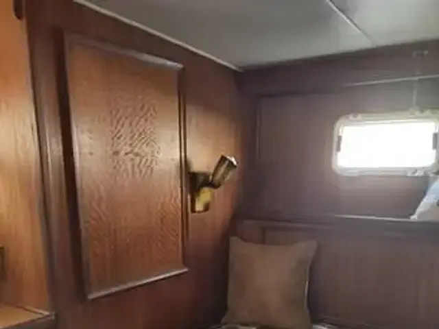 Hatteras 43 Double Cabin