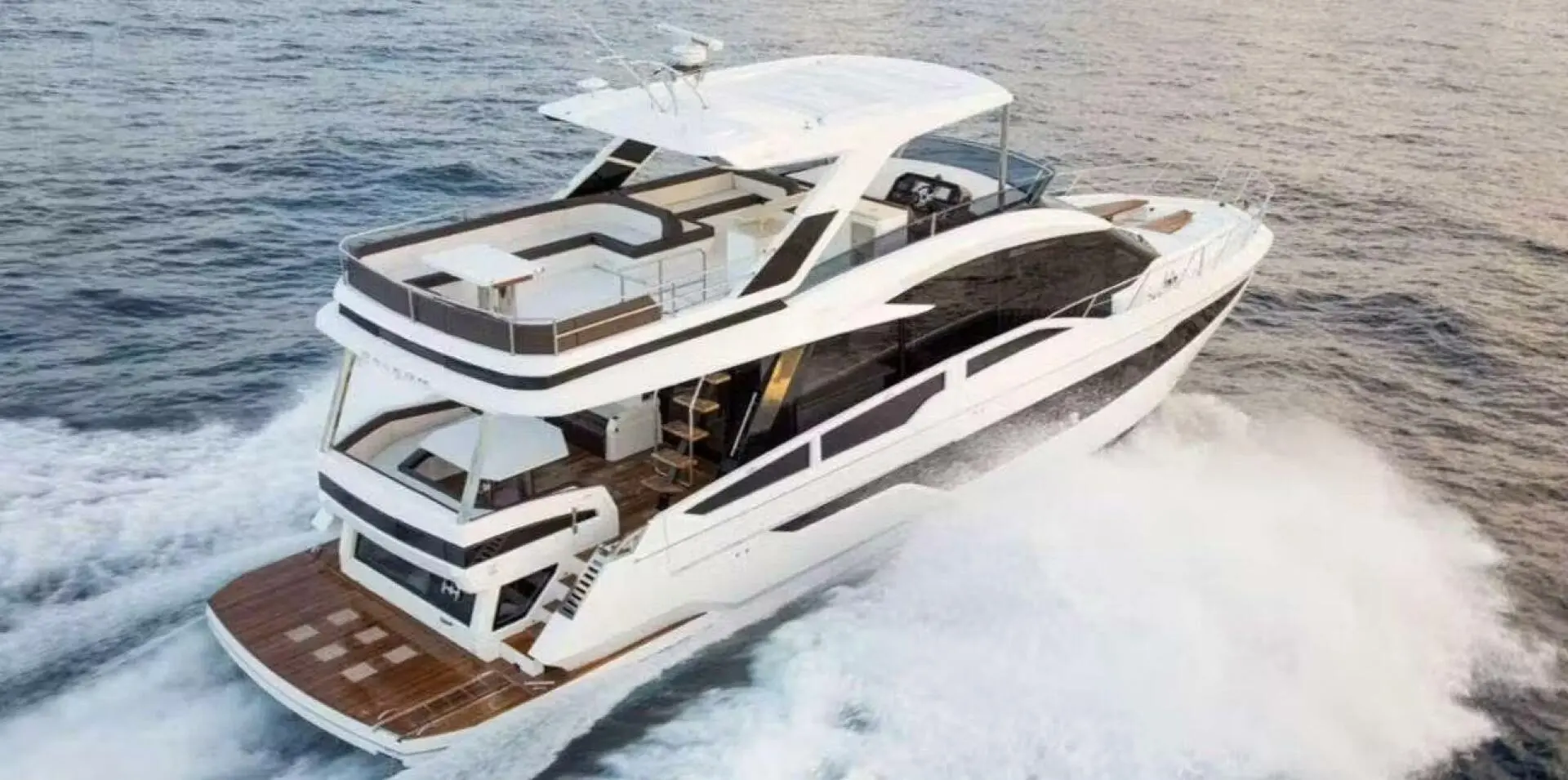 2022 Galeon 640 fly