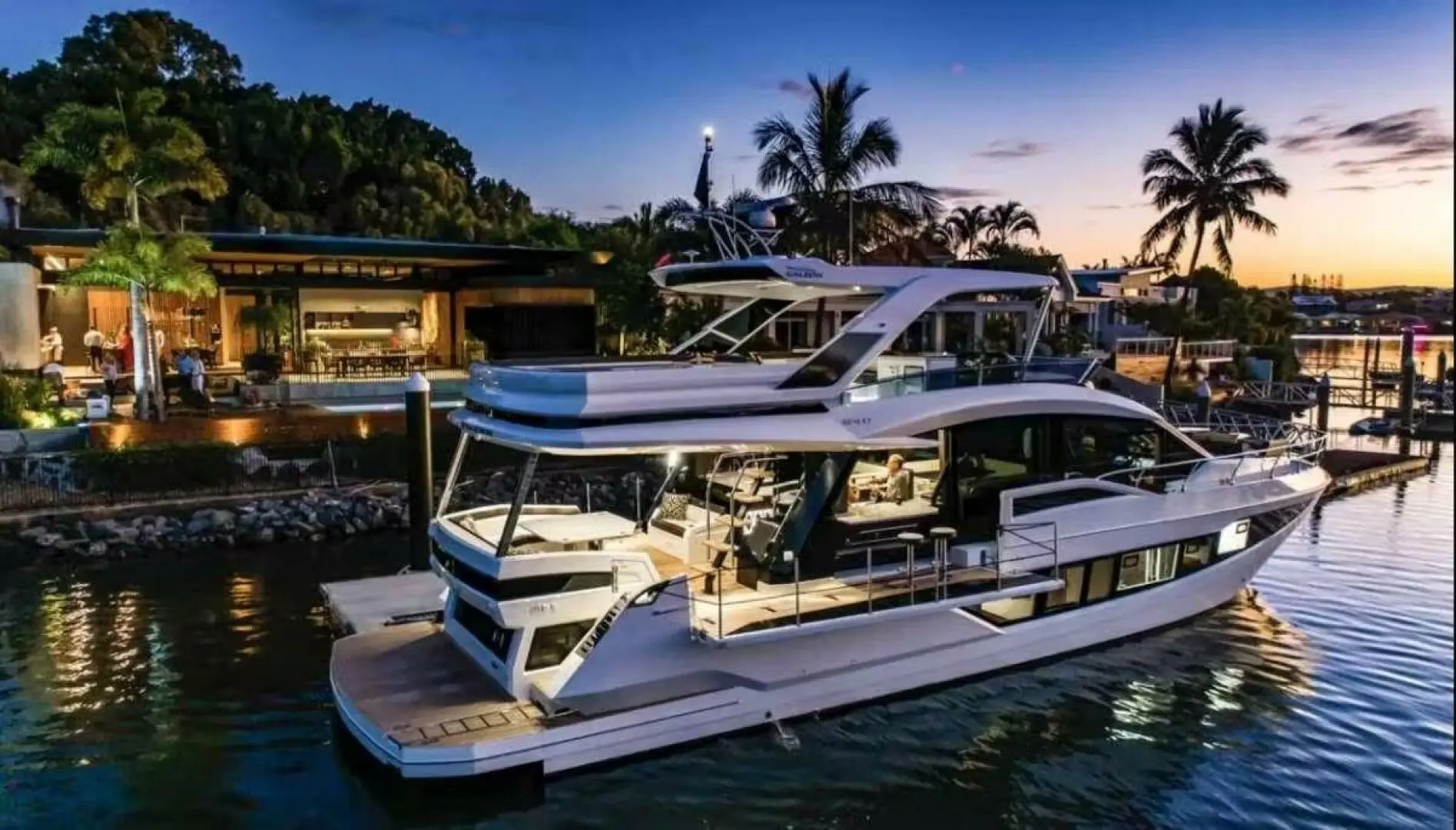 2022 Galeon 640 fly