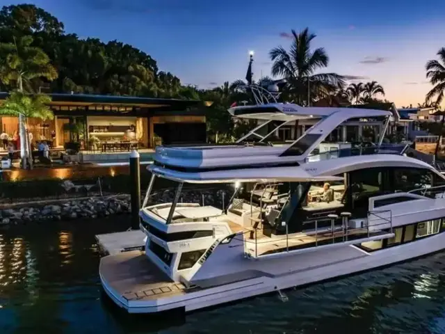 Galeon 640 Fly