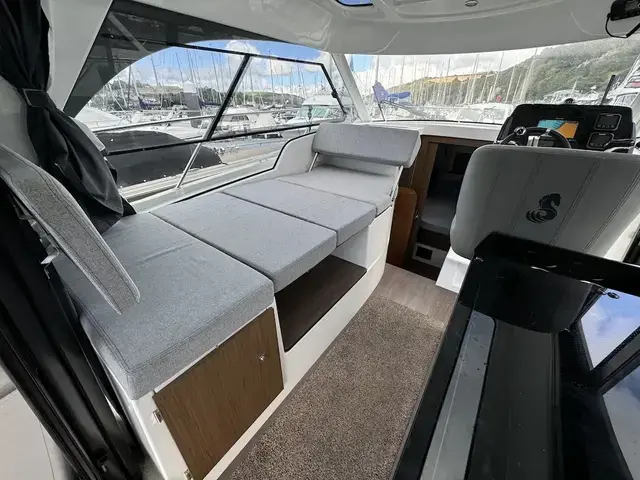 Beneteau Antares 9