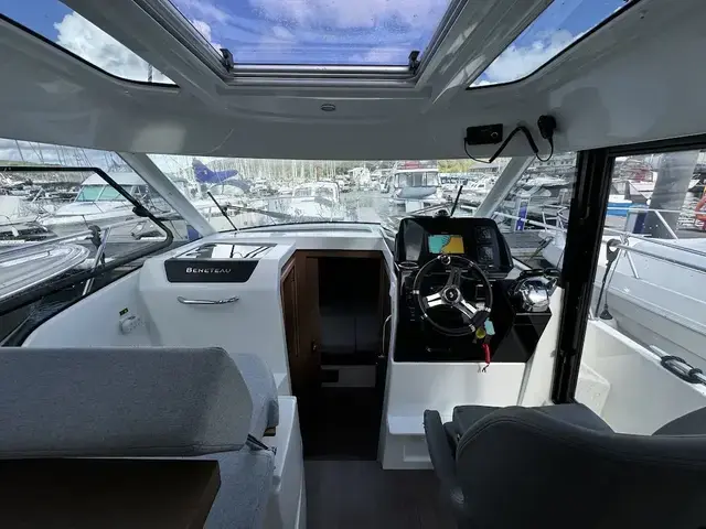 Beneteau Antares 9