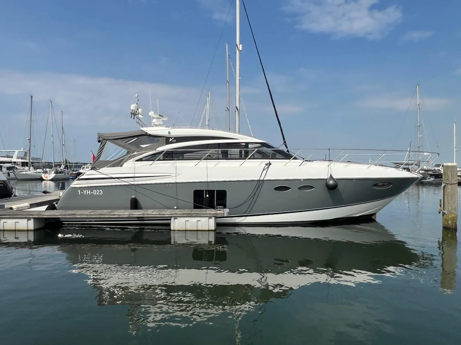 2012 Princess v52