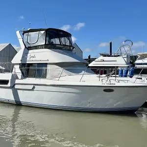 1992 Carver 33 Aft Cabin