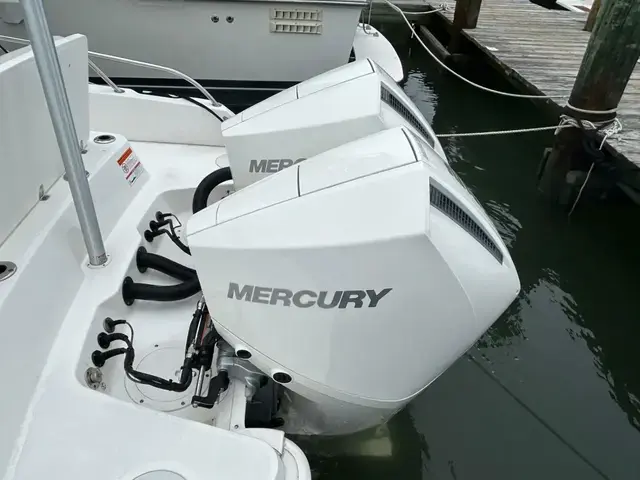 Boston Whaler 27 Dauntless