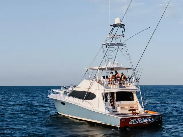 Hatteras 70 Convertible