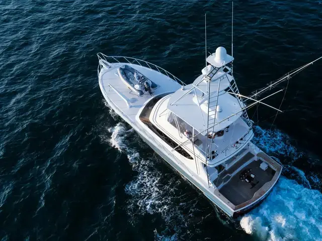 Hatteras 70 Convertible