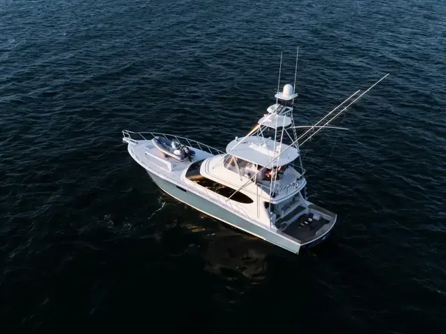 Hatteras 70 Convertible