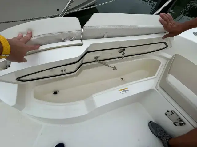 Boston Whaler 27 Dauntless