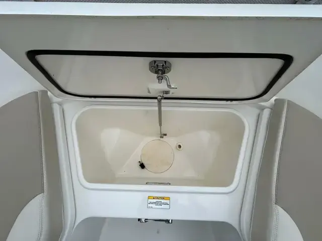 Boston Whaler 27 Dauntless