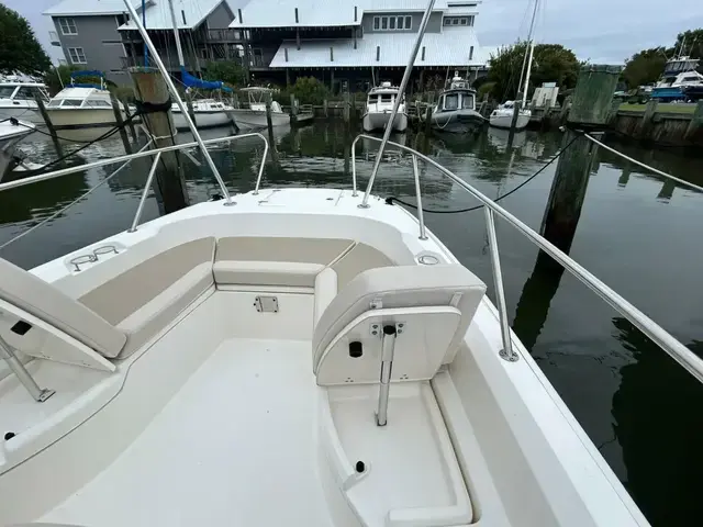 Boston Whaler 27 Dauntless