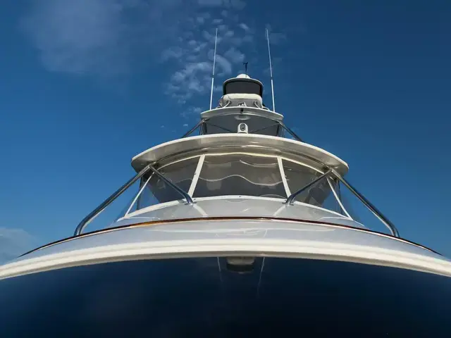 Hatteras 70 Convertible