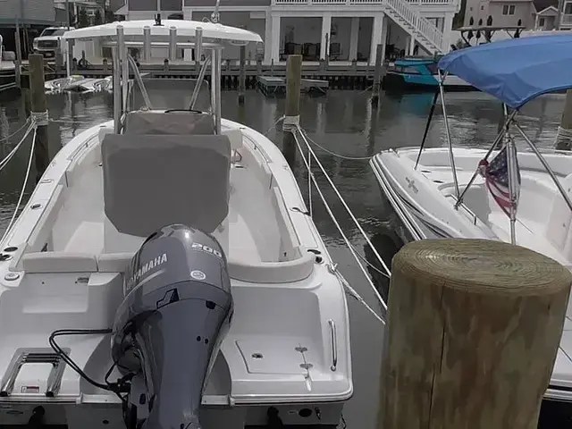 Sea Hunt Boats ULTRA 229