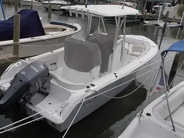 Sea Hunt Boats ULTRA 229