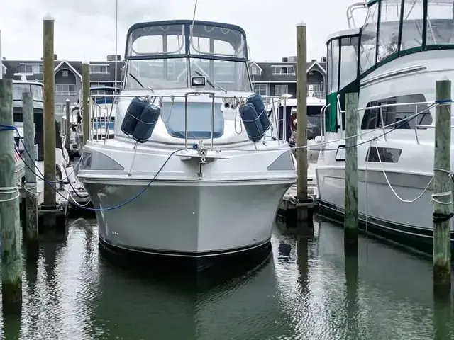 Carver 330 Mariner