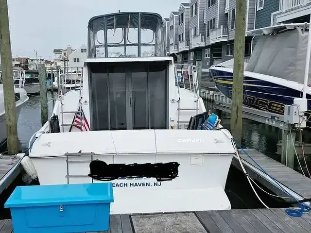 Carver 330 Mariner