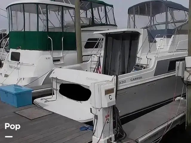 Carver 330 Mariner