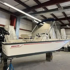 2022 Boston Whaler Montauk 17