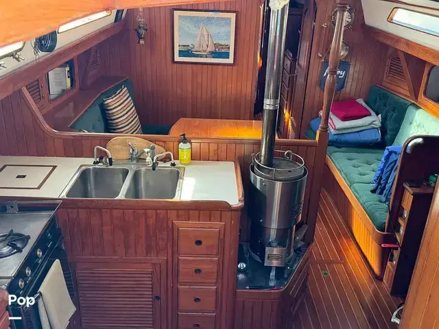 PASSPORT YACHTS 40