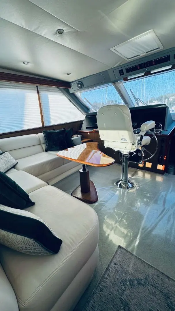 2010 Viking sport yacht