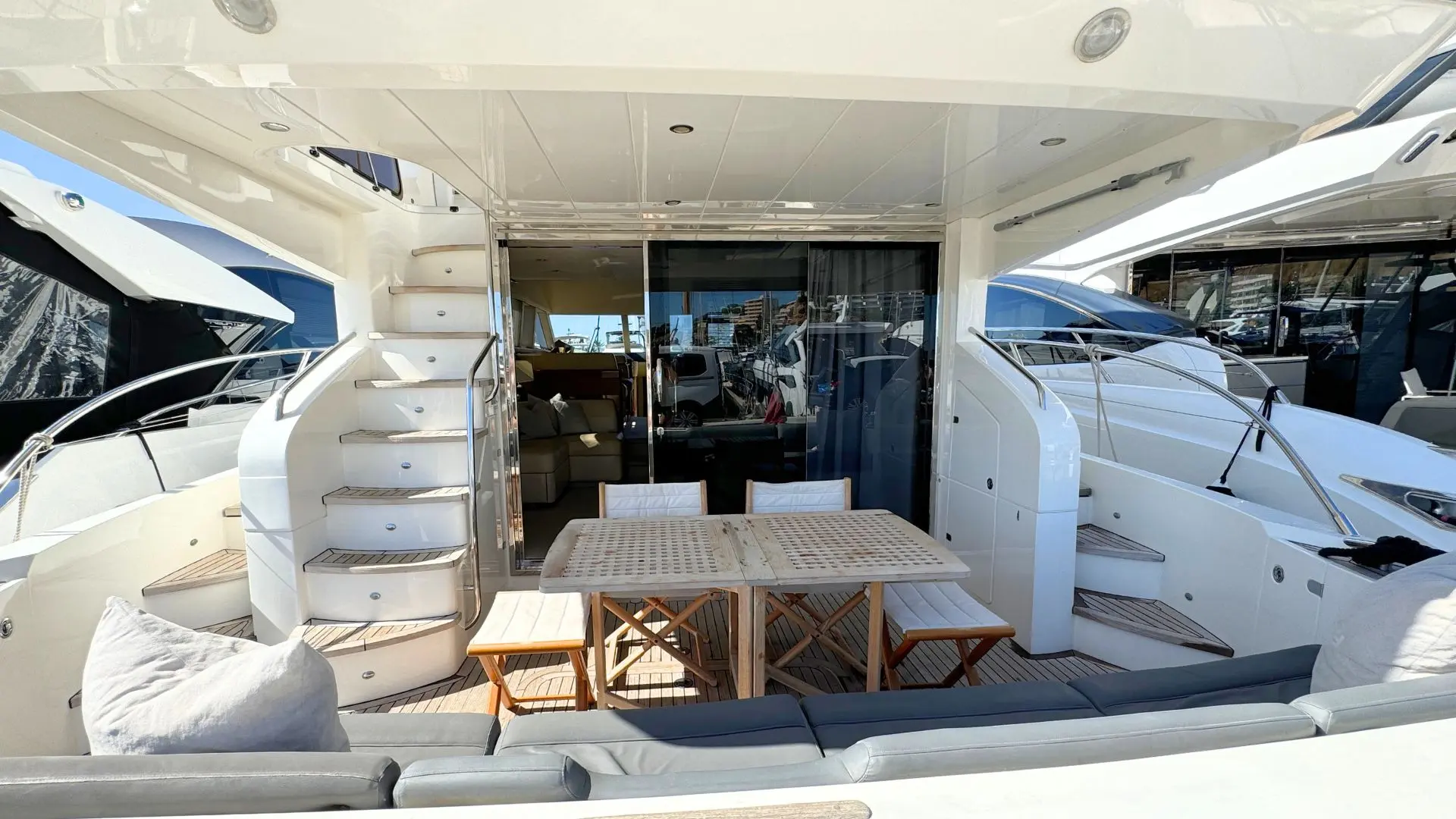 2008 Princess 62 flybridge