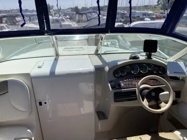 Rinker 242 Fiesta Vee