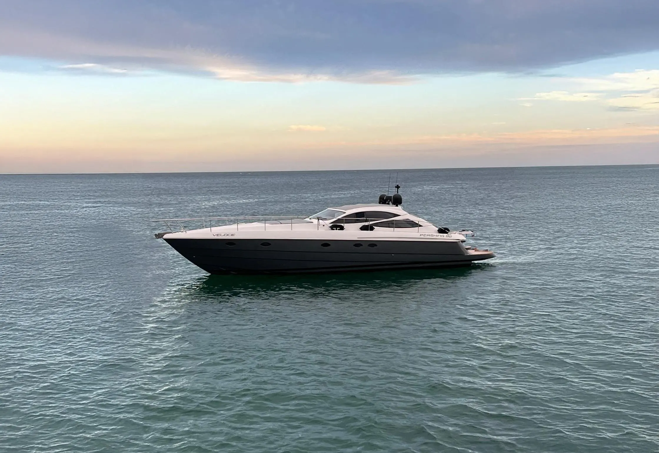 2002 Pershing 52