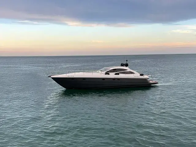 Pershing 52