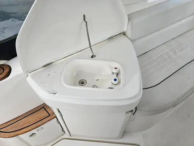 Sealine S28