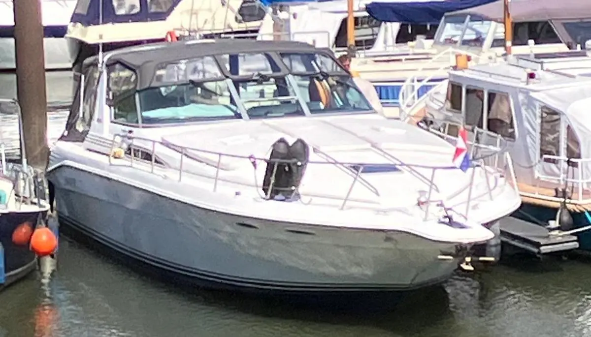 1992 Sea Ray 400 express cruiser