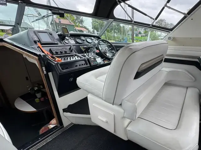 Sea Ray 400 Express Cruiser