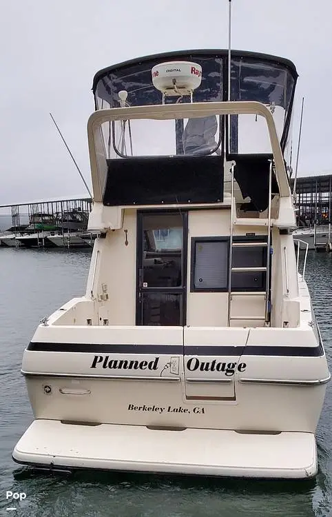 1997 Bayliner avanti 3488 command bridge