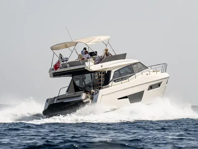 Ferretti Yachts 500