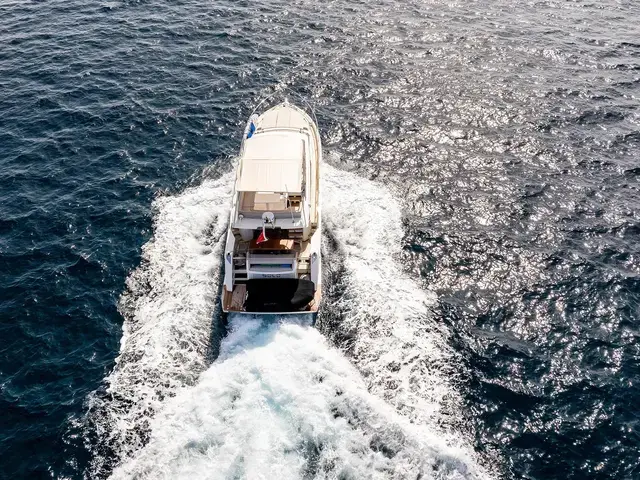 Ferretti Yachts 500